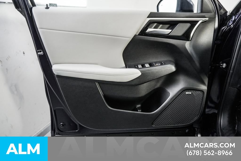 Used 2025 Mitsubishi Outlander SE image 47