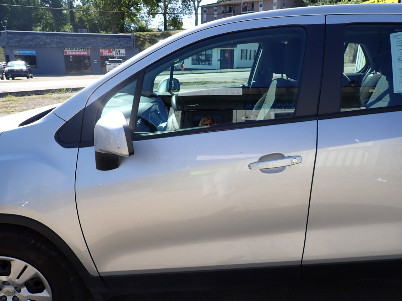 Used 2017 Chevrolet Trax LS image 21