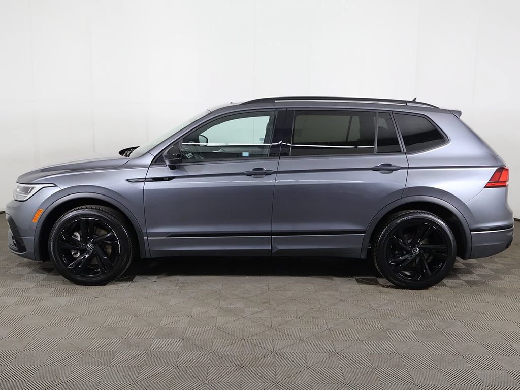 Used 2024 Volkswagen Tiguan SE R-Line FWD image 18