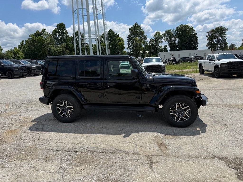 New 2026 Jeep Wrangler Unlimited Sahara AWD/4WD image 5
