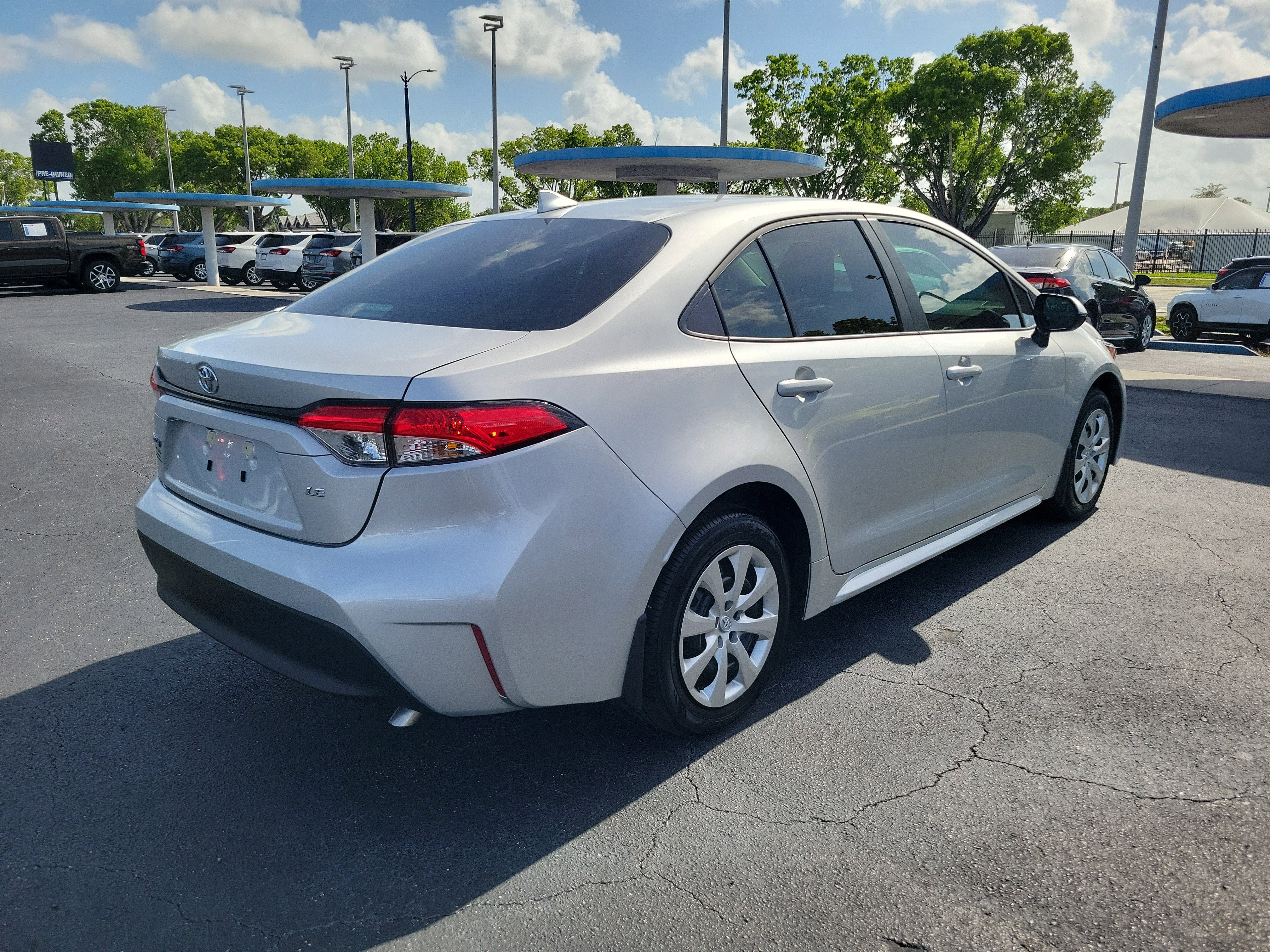 Used 2026 Toyota Corolla LE FWD image 4
