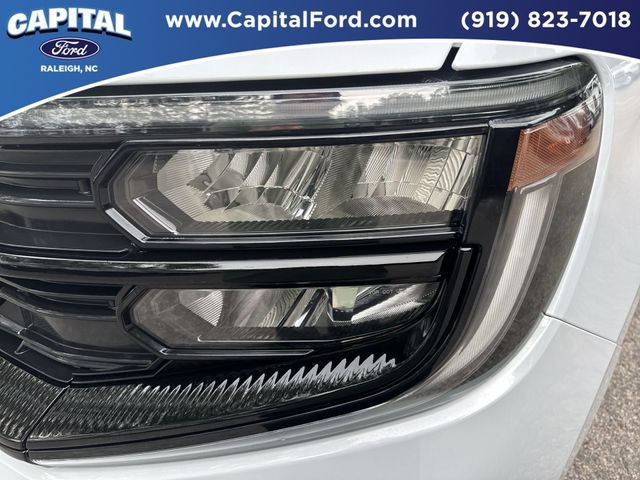 Certified 2025 Ford Expedition Active AWD/4WD image 11
