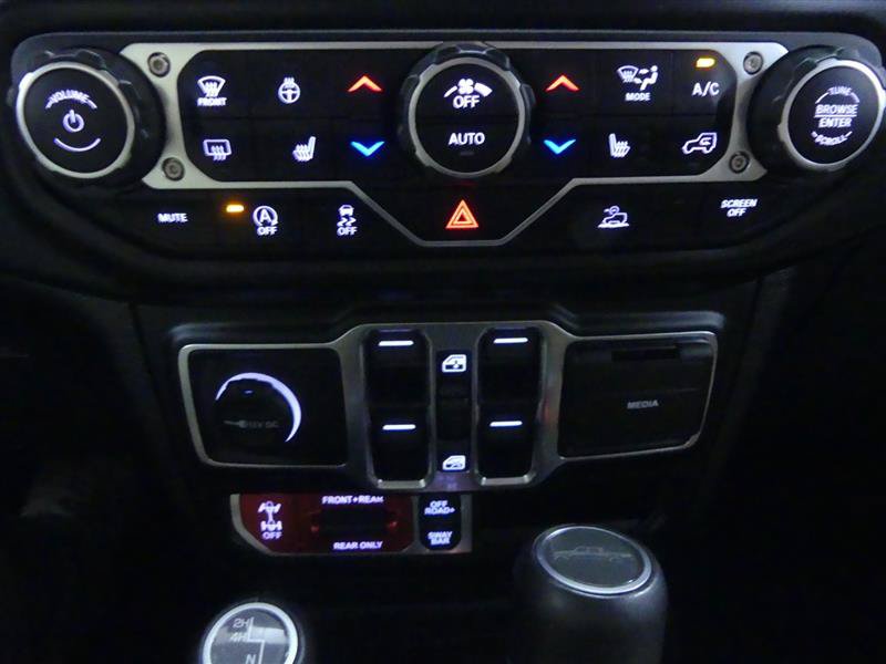 Used 2021 Jeep Gladiator Rubicon w/ Cold Weather Group AWD/4WD image 14