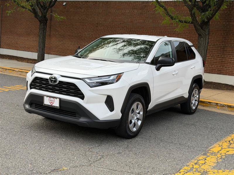 Used 2025 Toyota RAV4 LE FWD image 3