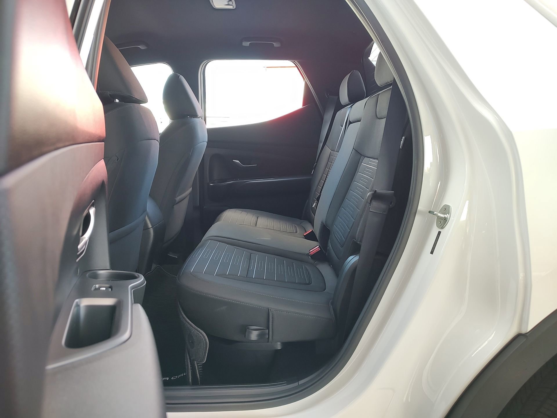 Used 2024 Hyundai Santa Cruz SEL image 18