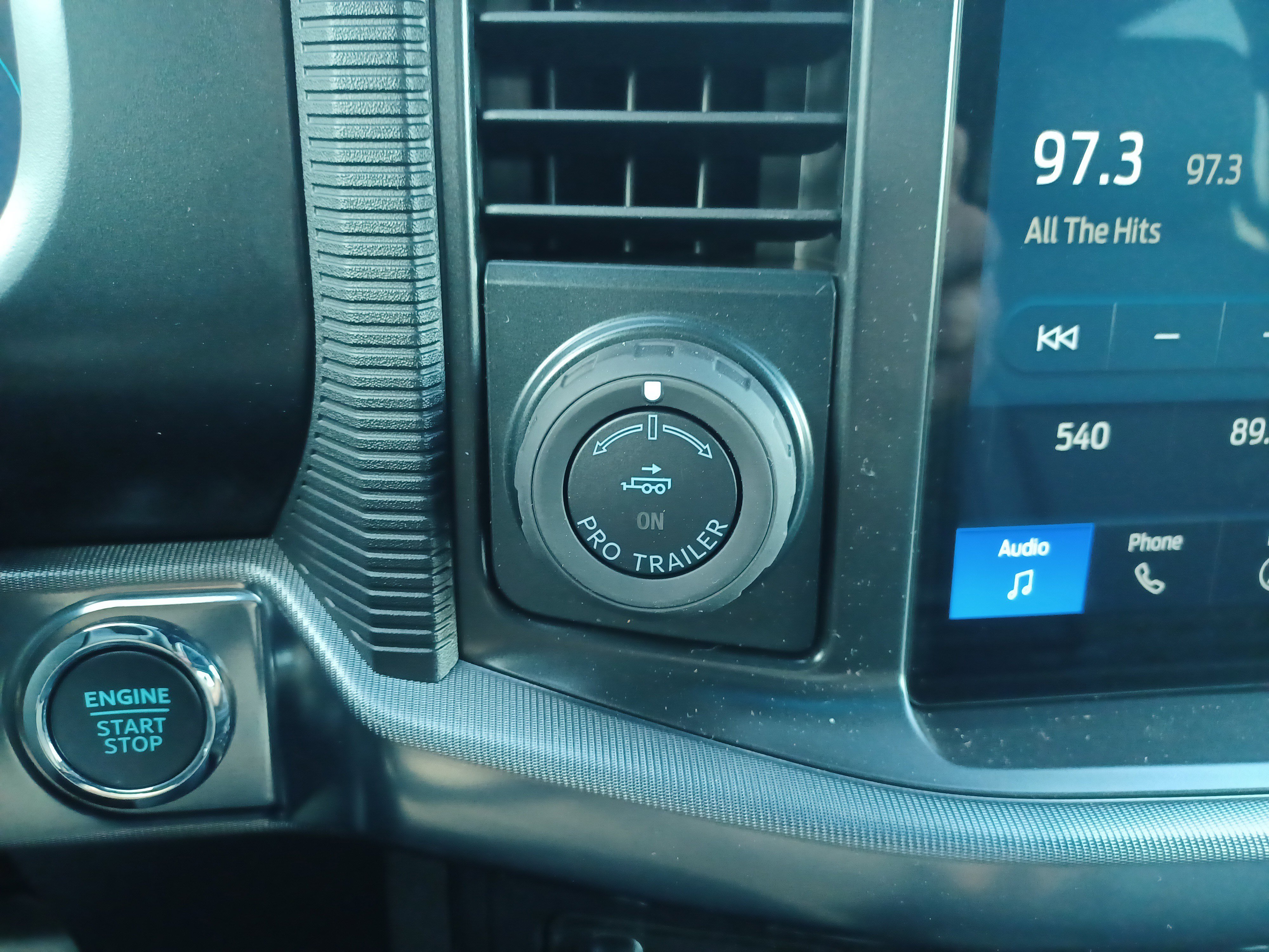 New 2025 Ford F150 Lariat w/ Equipment Group 502A High image 38