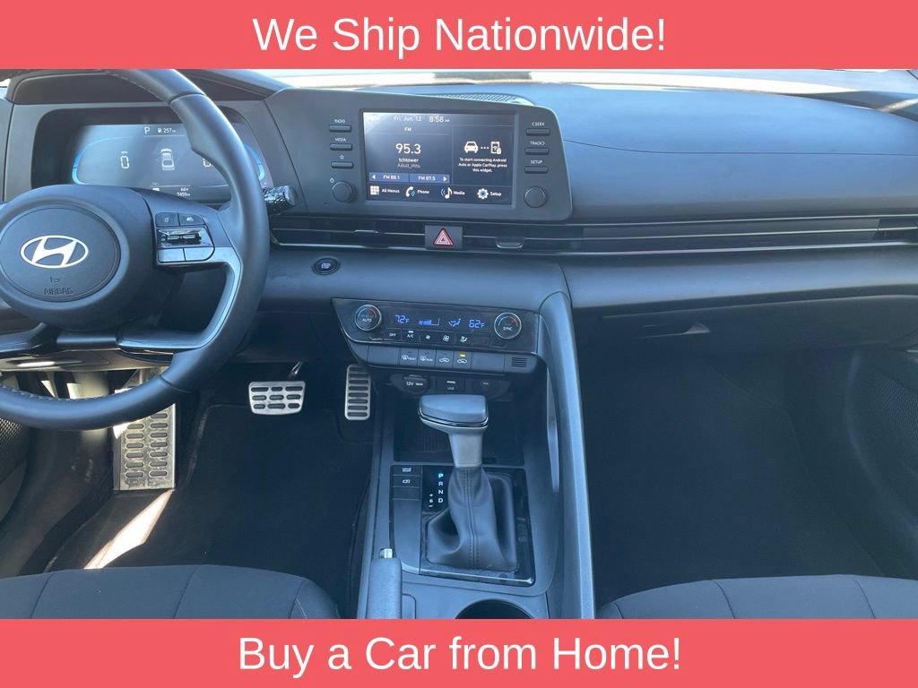 Used 2025 Hyundai Elantra Sport FWD image 11