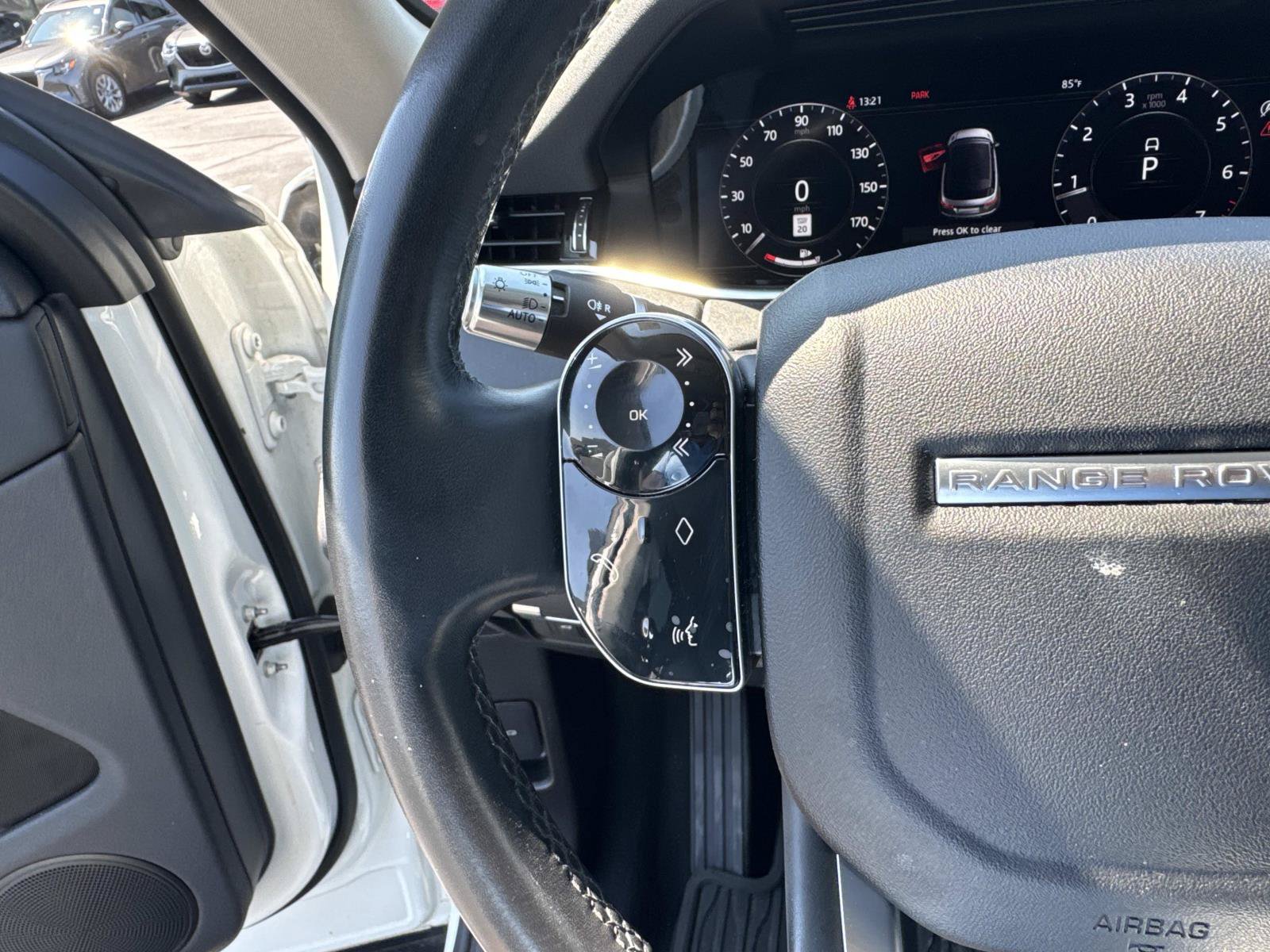 Used 2020 Land Rover Range Rover Evoque SE AWD/4WD image 22