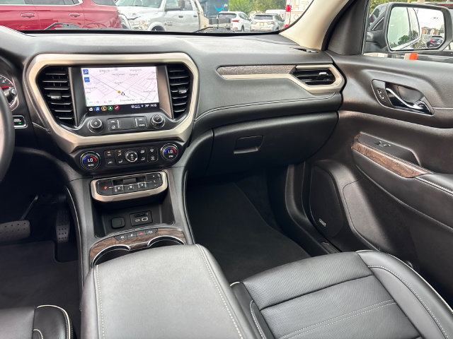 Used 2022 GMC Acadia Denali w/ Denali Ultimate Package AWD/4WD image 15