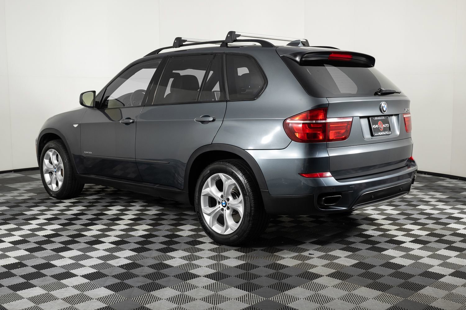 Used 2013 BMW X5 xDrive50i w/ Sport Activity Pkg image 4