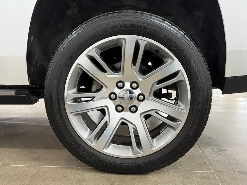 Used 2020 Cadillac Escalade Premium Luxury AWD/4WD image 11