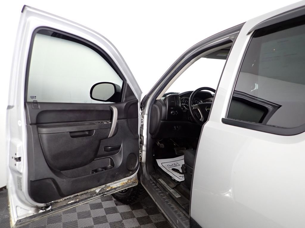 Used 2011 Chevrolet Silverado 1500 LT w/ All-Star Edition image 14