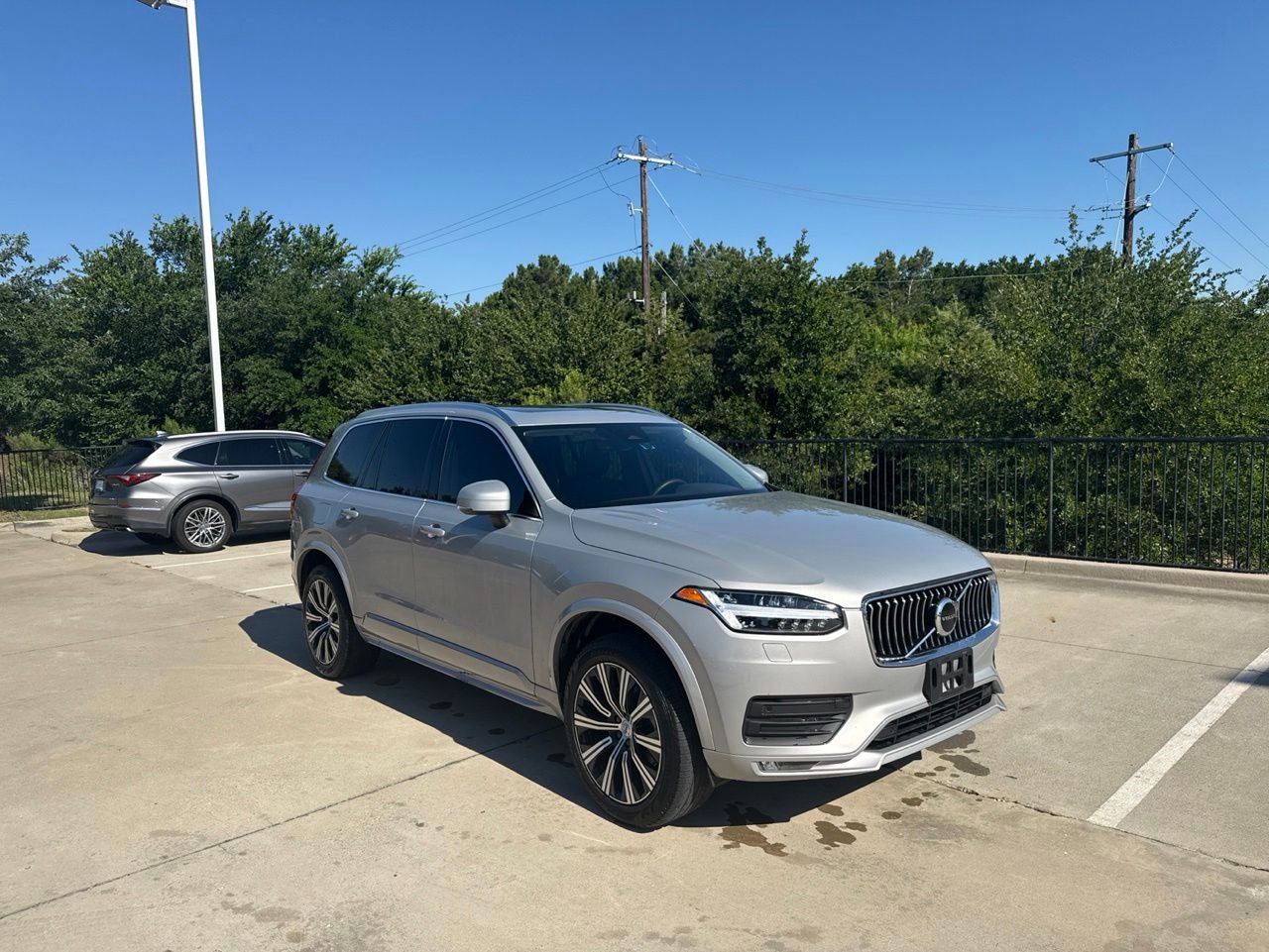 Certified 2023 Volvo XC90 B5 Core w/ Protection Package Premier AWD/4WD image 2