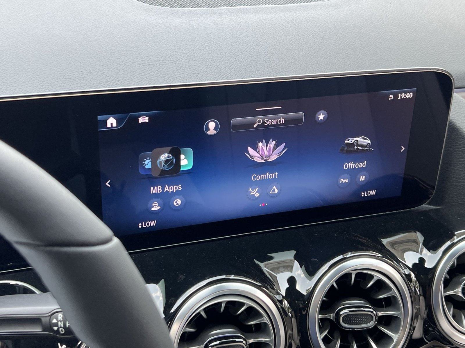 New 2026 Mercedes-Benz GLA 250 4MATIC image 25