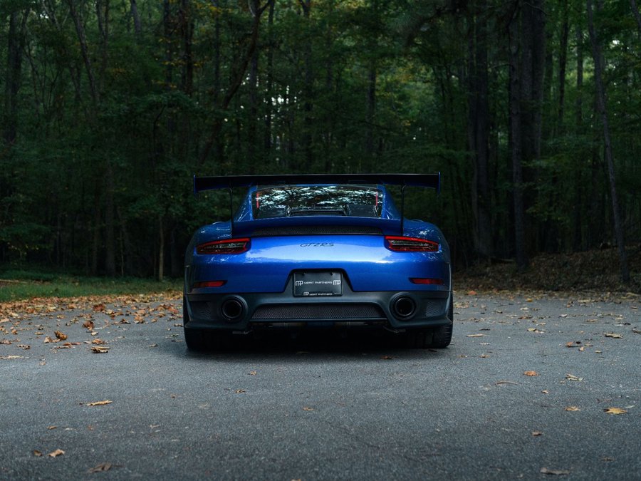 Used 2018 Porsche 911 GT2 RS image 8
