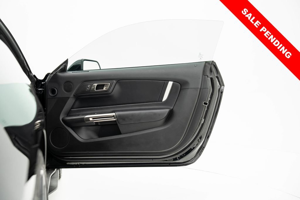 Used 2021 Ford Mustang Shelby GT500 w/ Technology Package image 37