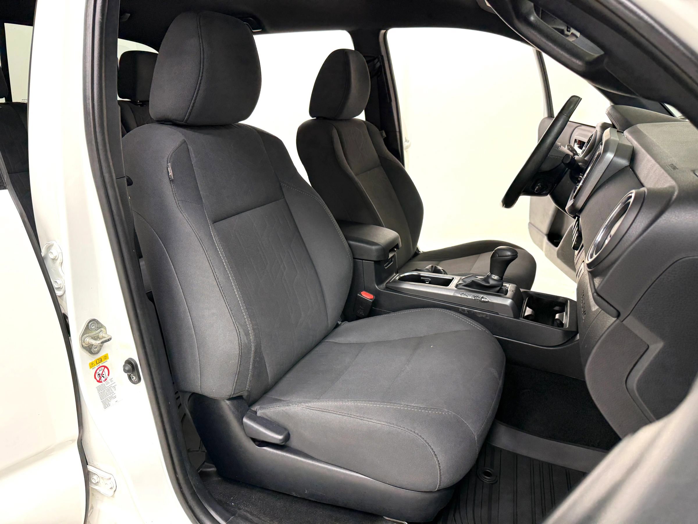 Used 2019 Toyota Tacoma TRD Sport image 18