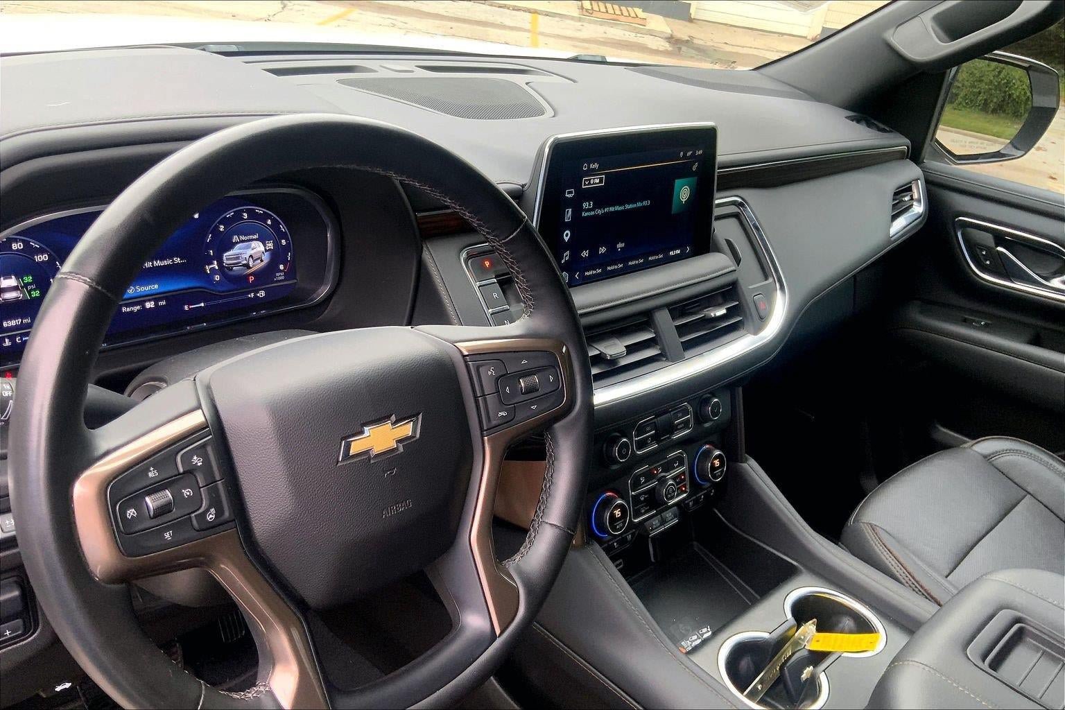 Used 2023 Chevrolet Suburban High Country w/ Premium Package AWD/4WD image 15