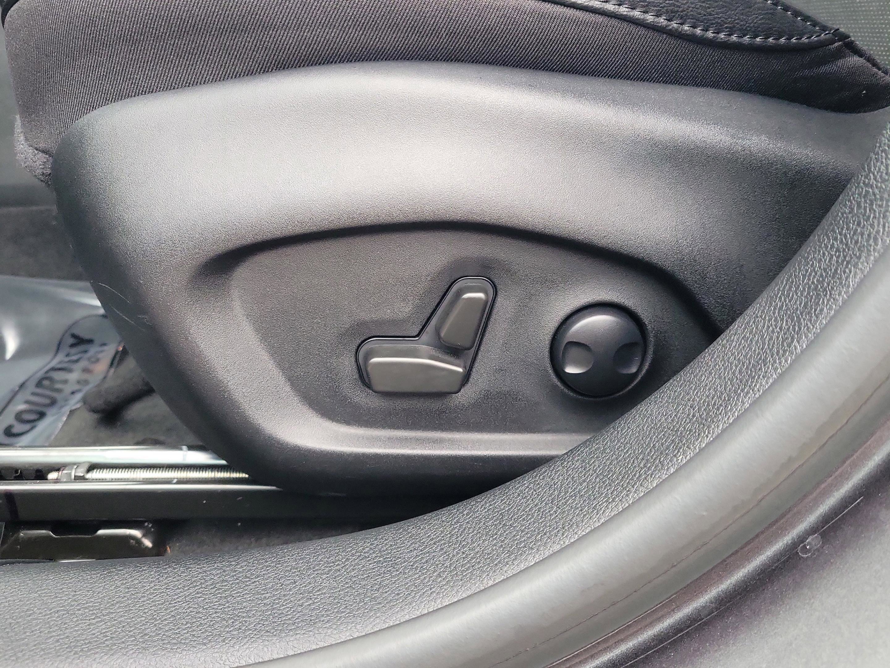 Used 2022 Jeep Compass Latitude w/ Sun and Sound Group image 14