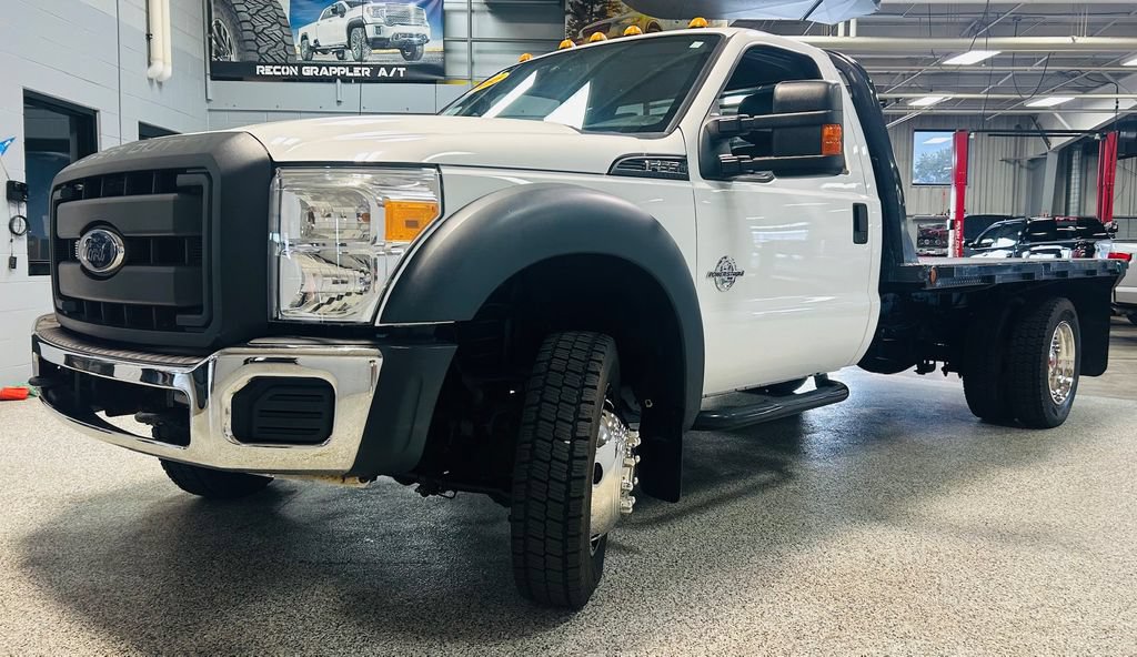 Used 2015 Ford F550 4x4 Regular Cab Super Duty image 2