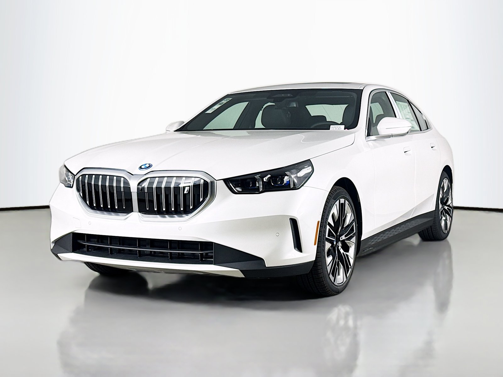 Used 2026 BMW i5 eDrive40 AWD/4WD image 3