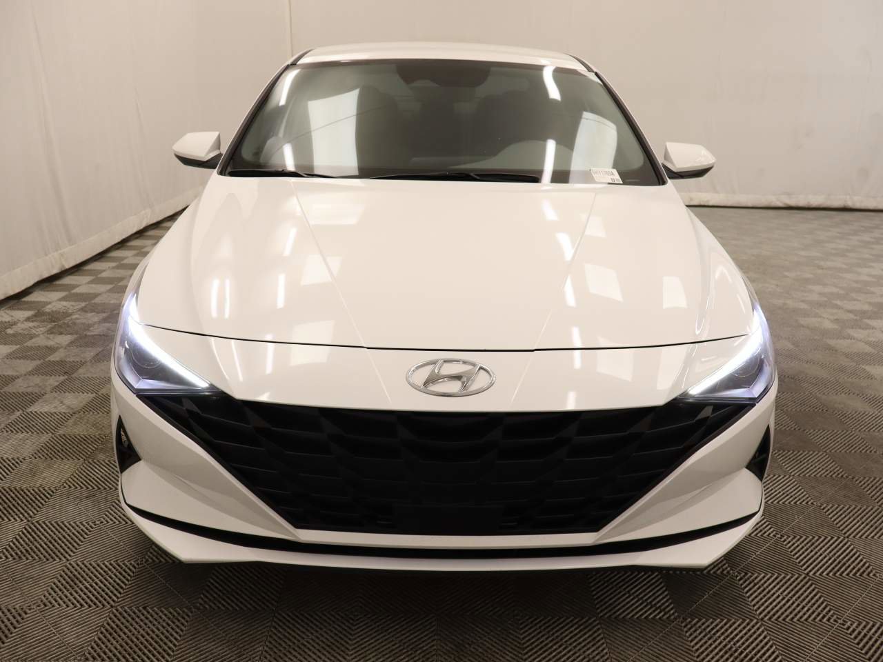 Used 2023 Hyundai Elantra SEL w/ Convenience Package image 5