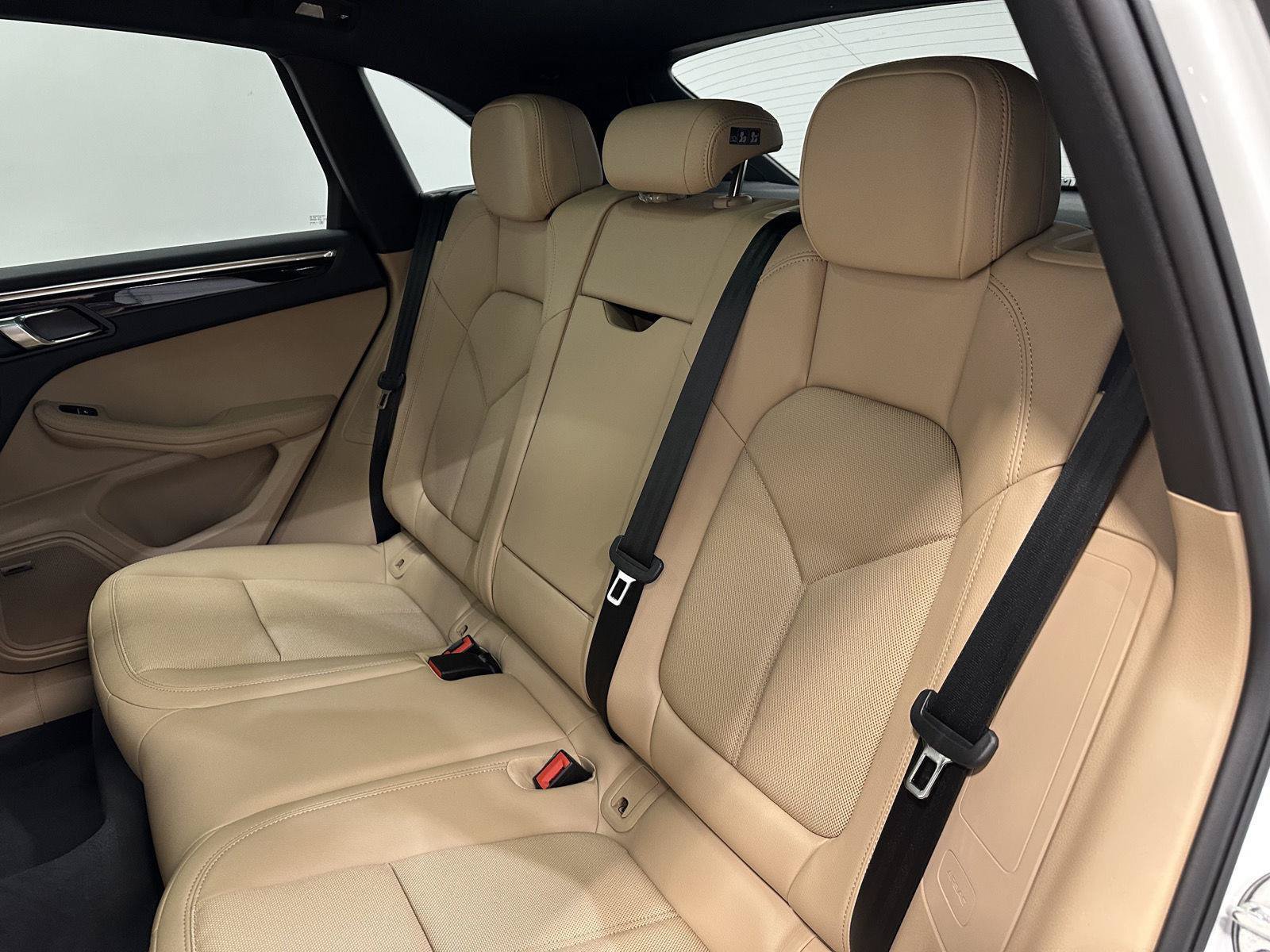 New 2026 Porsche Macan AWD/4WD image 35