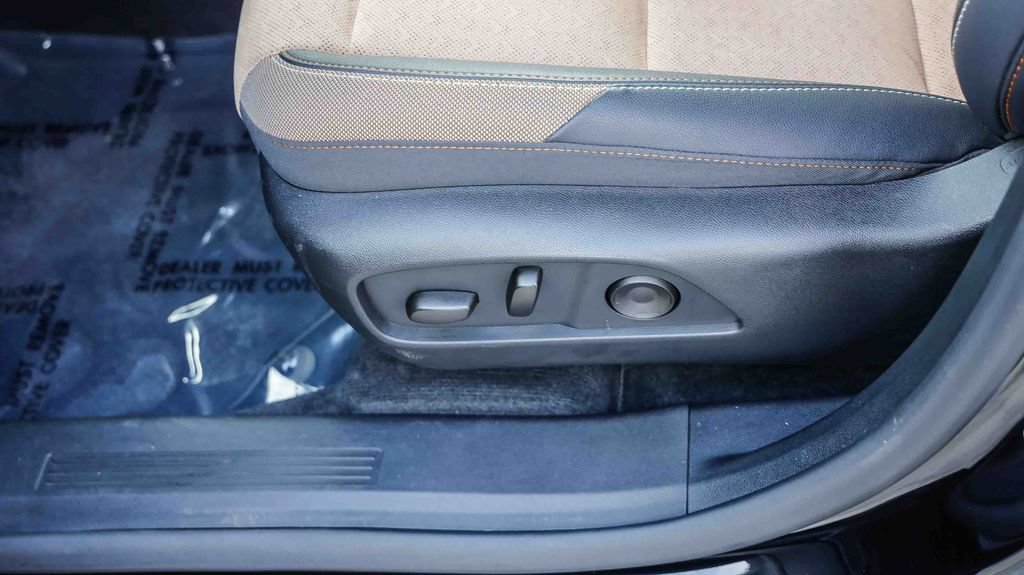 Used 2025 Chevrolet Equinox ACTIV w/ Safety and Technology Package FWD image 25