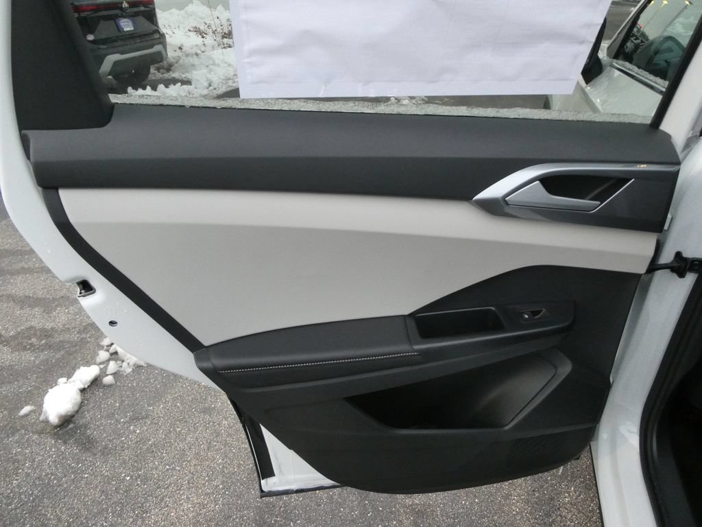 New 2026 Volkswagen Taos SEL AWD/4WD image 12