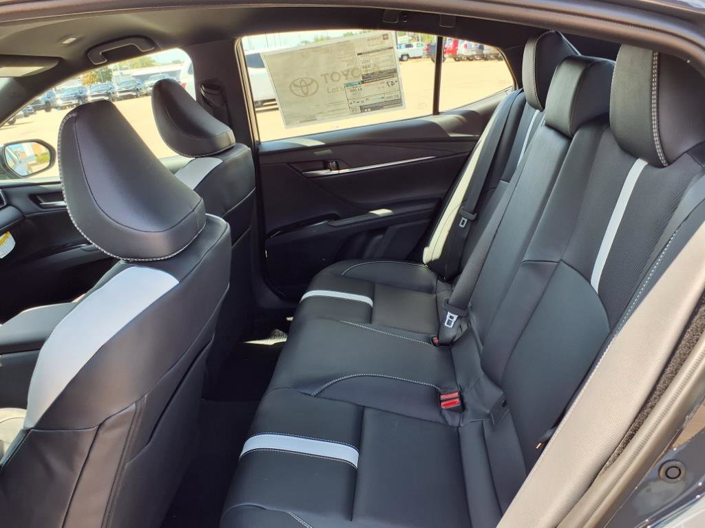 New 2025 Toyota Camry SE image 5