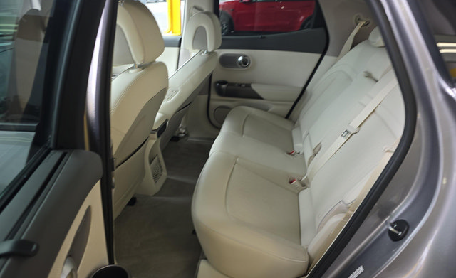 Used 2023 Genesis GV60 Advanced AWD/4WD image 8