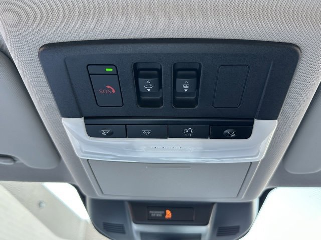 Used 2023 Nissan Rogue Platinum w/ Platinum Premium Package image 36