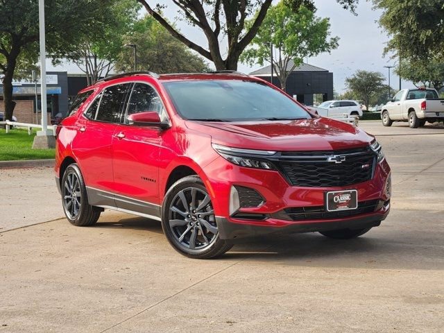 Used 2024 Chevrolet Equinox RS w/ RS Leather Package image 2