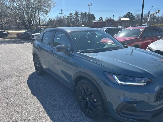 Used 2025 Honda HR-V Sport image 3