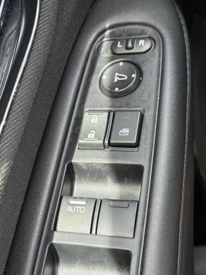 Used 2020 Honda HR-V EX image 12