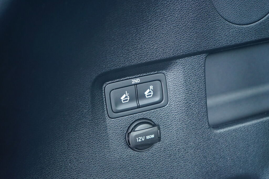 Used 2023 Kia Telluride EX image 32