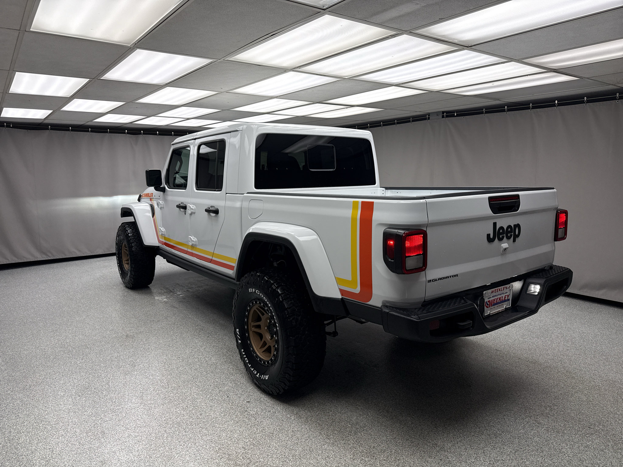 New 2026 Jeep Gladiator Sport AWD/4WD image 2