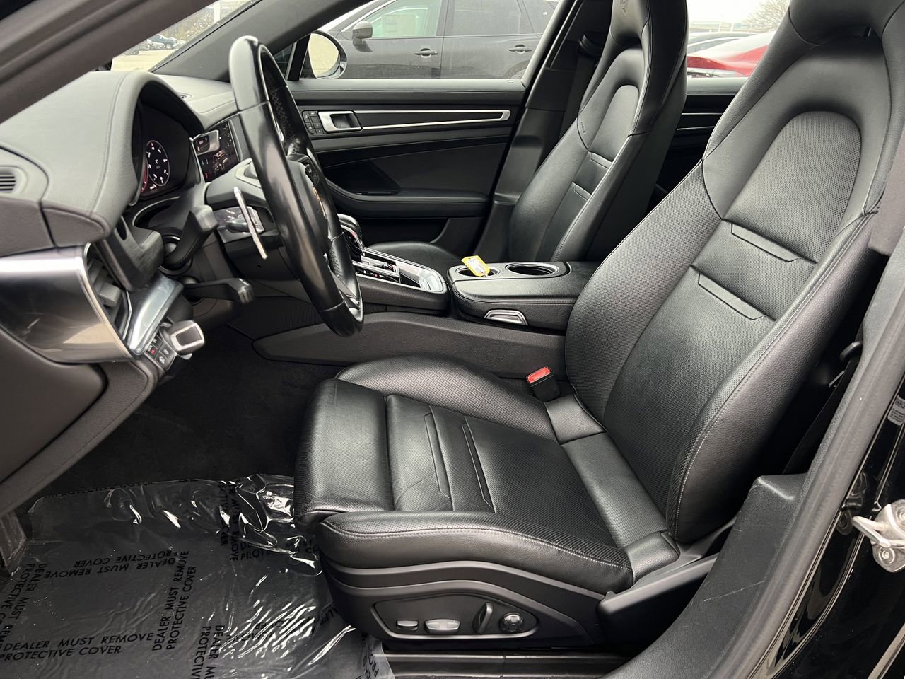 Used 2022 Porsche Panamera Platinum Edition image 17