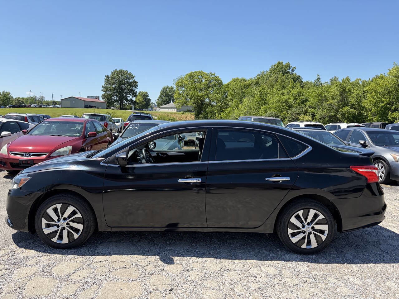Used 2017 Nissan Sentra SR FWD image 3
