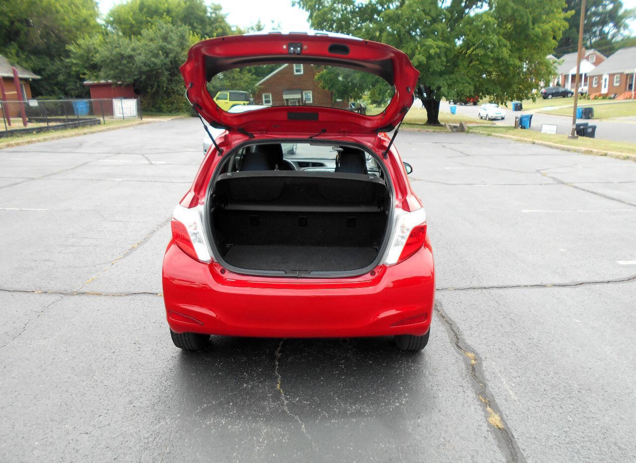 Used 2014 Toyota Yaris L FWD image 18