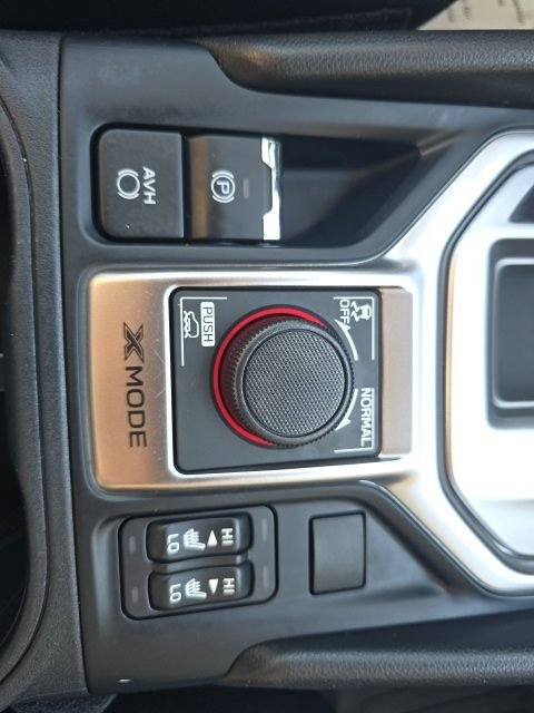 Used 2023 Subaru Forester Premium AWD/4WD image 16
