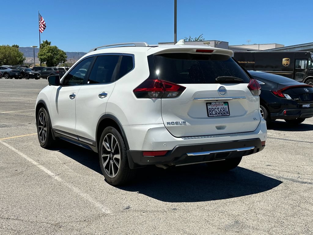 Used 2019 Nissan Rogue SL w/ Premium Package FWD image 4