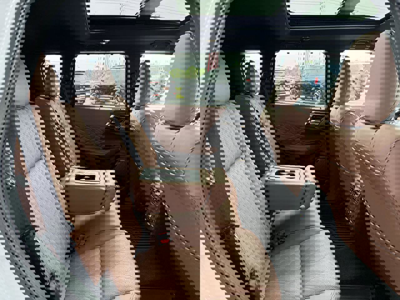 Used 2025 Mitsubishi Outlander SEL image 39