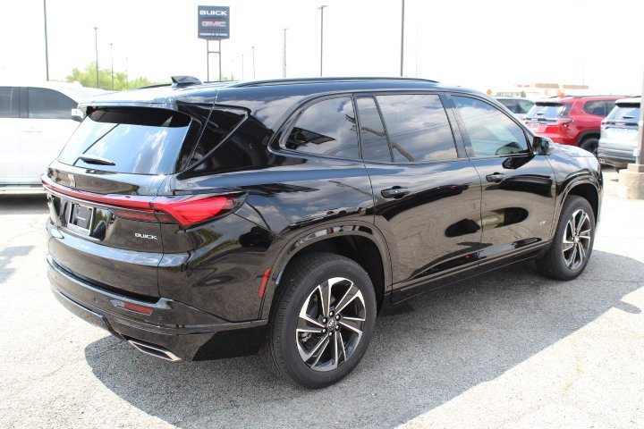 New 2026 Buick Enclave Sport Touring image 5