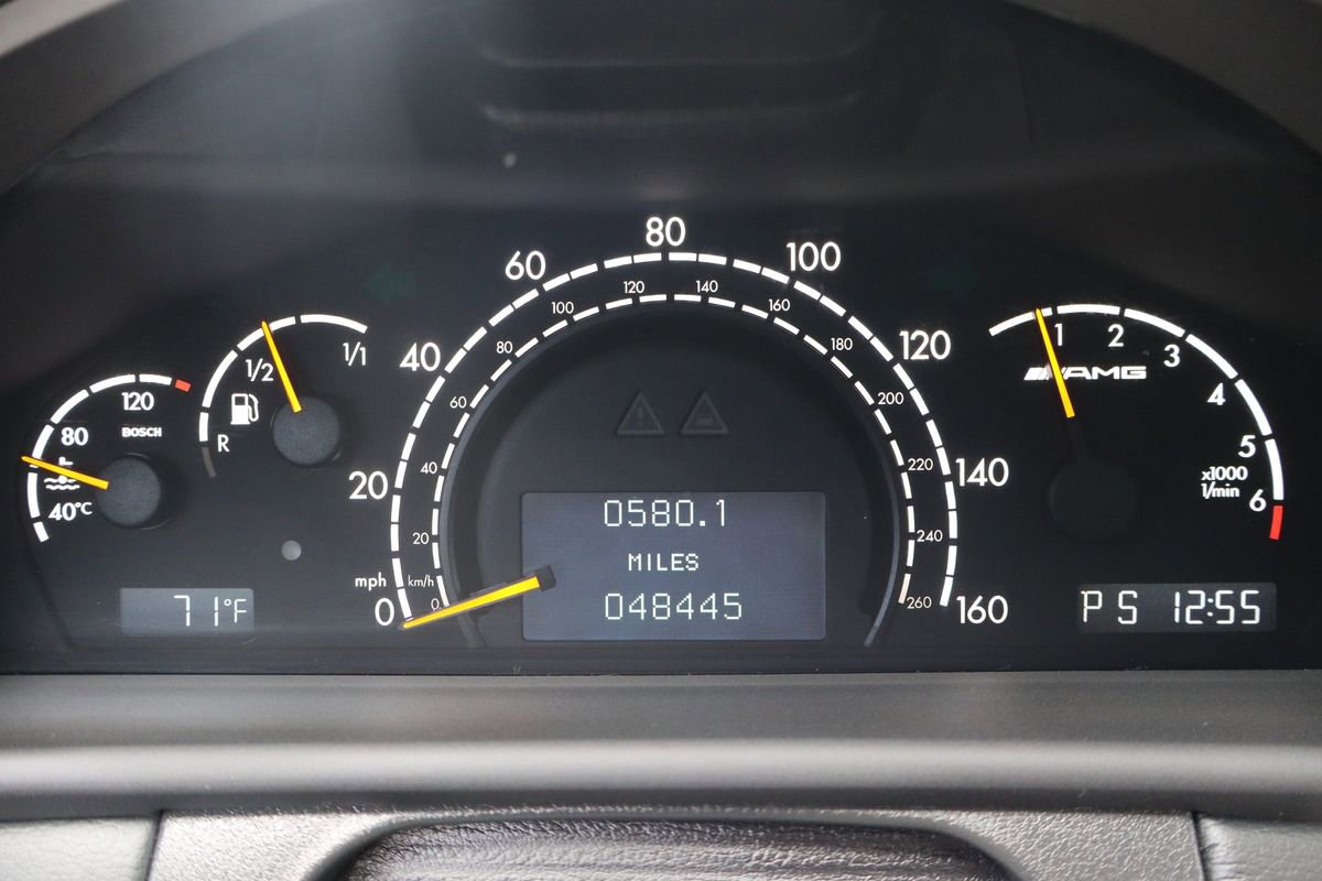 Used 2002 Mercedes-Benz CL 55 AMG image 32