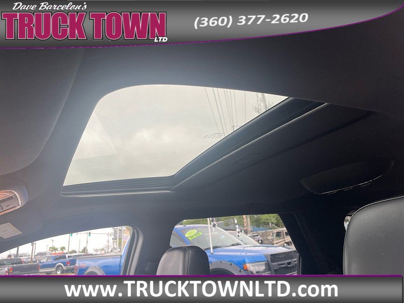 Used 2015 Dodge Durango R/T w/ Technology Group AWD/4WD image 35