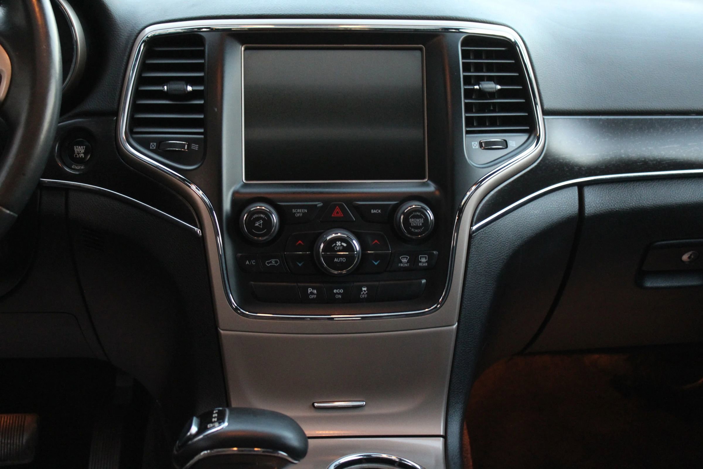 Used 2015 Jeep Grand Cherokee Limited w/ Luxury Group II AWD/4WD image 24