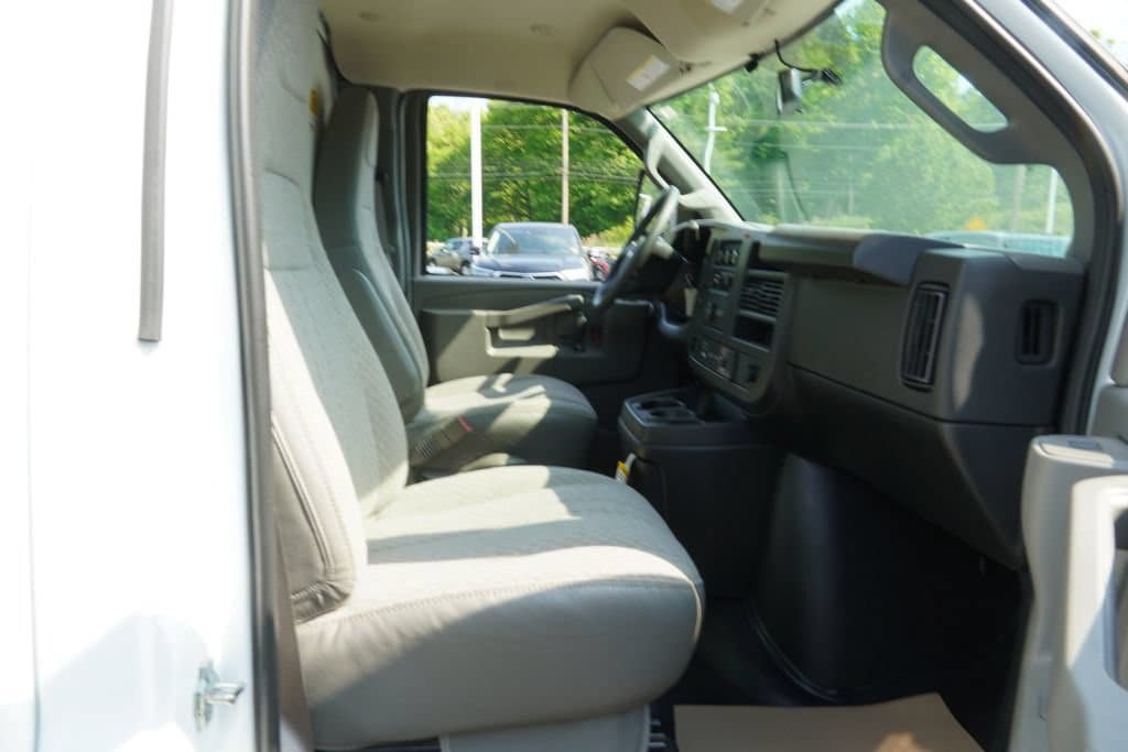 New 2026 Chevrolet Express 3500 w/ Power Convenience Package RWD image 18