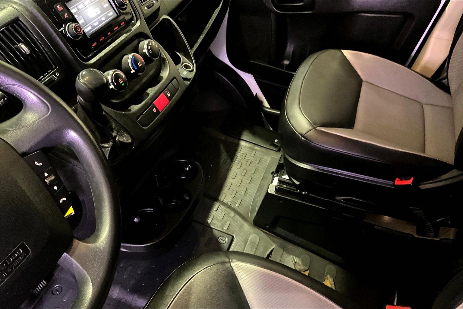 Used 2020 RAM ProMaster 2500 FWD image 18