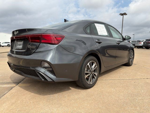 Used 2024 Kia Forte LXS image 17